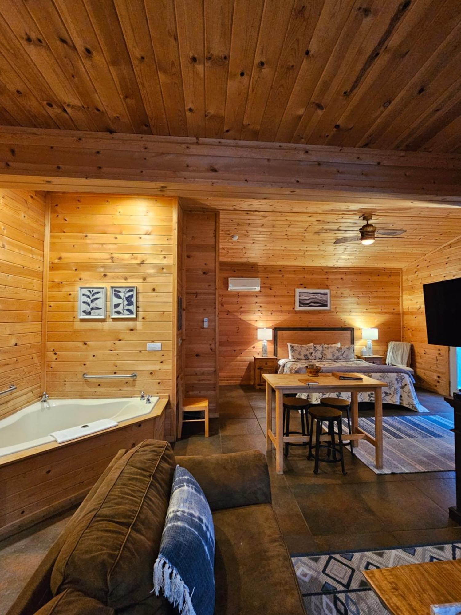 5 Min To Beaver Lake-King Bed-Fire Pit-Jetted Tub #3 Eureka Springs Eksteriør billede