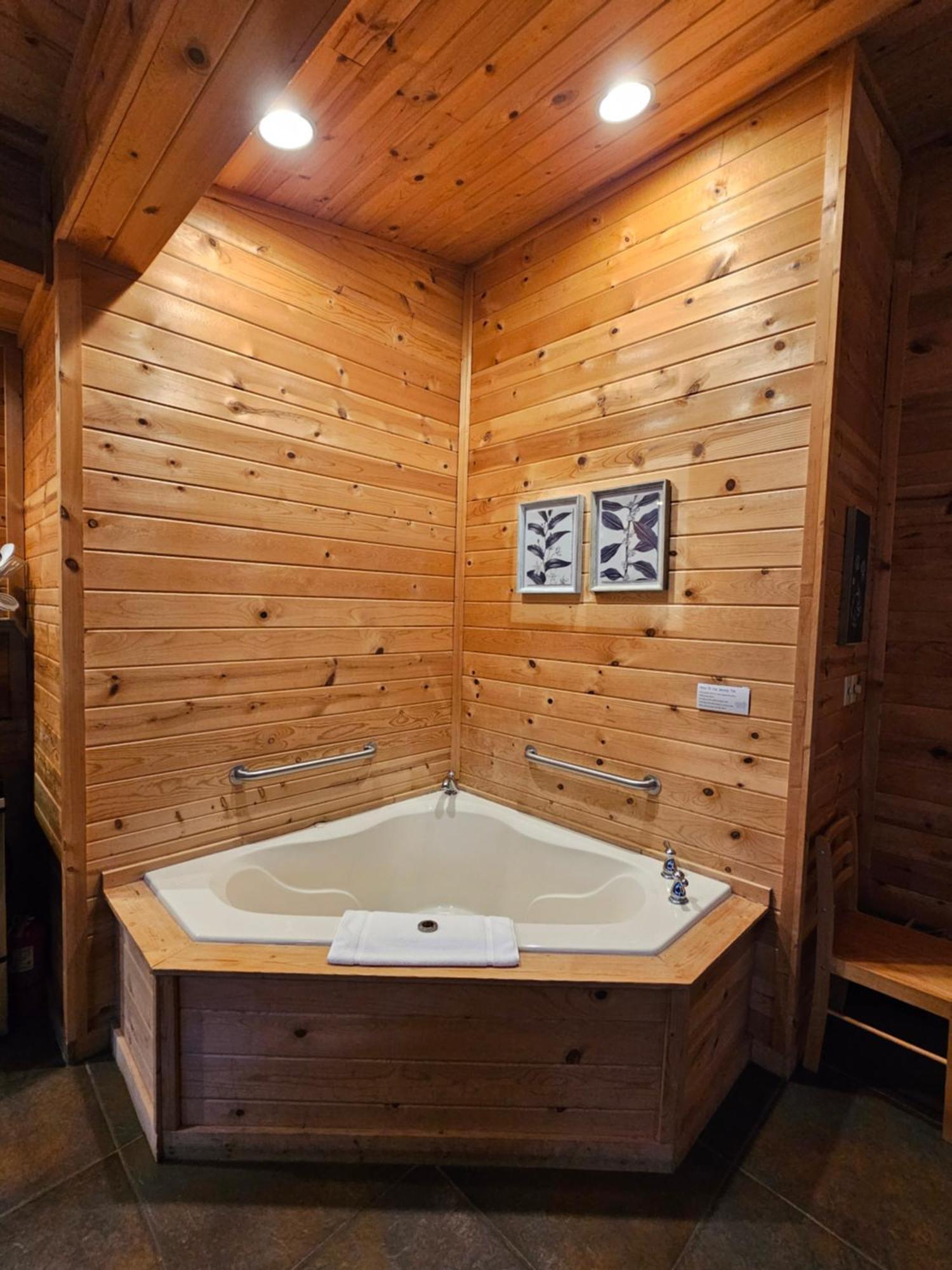 5 Min To Beaver Lake-King Bed-Fire Pit-Jetted Tub #3 Eureka Springs Eksteriør billede
